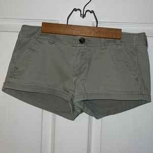 Hollister olive low-rise denim shorts W26